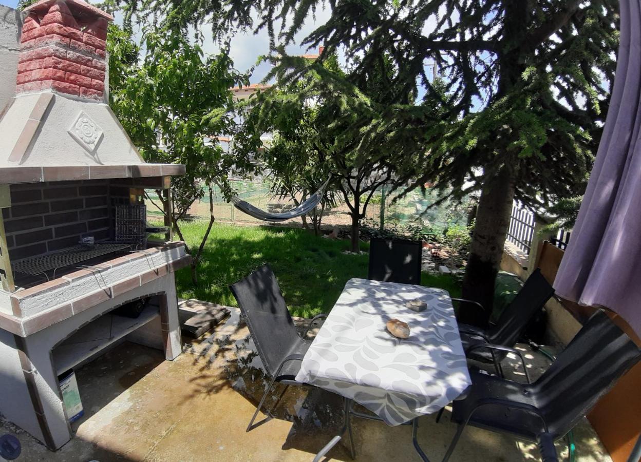 Soula'S Sunshine Green Apartment 네아 카르발리 외부 사진