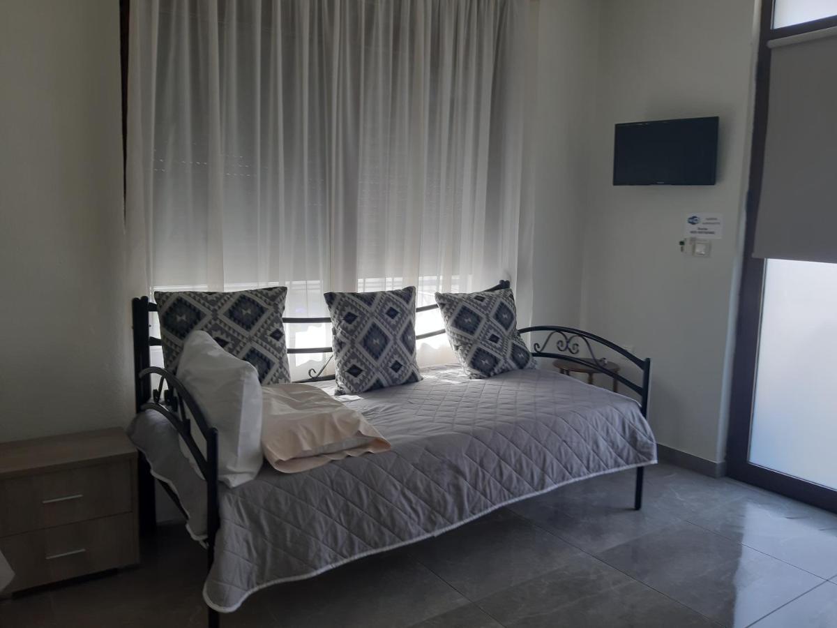 Soula'S Sunshine Green Apartment 네아 카르발리 외부 사진